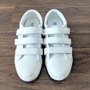 Kenneth Cole Jovie: white sneakers with straps